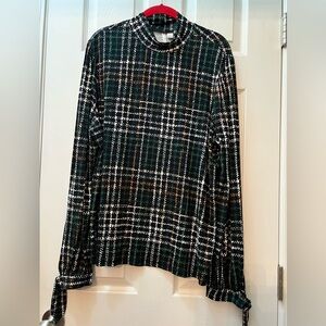 👗 NWOT Green Plaid Long Sleeve Top with tie wrist  size xlarge